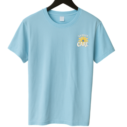 La Dolce Care – Zomer T-shirt 🌼💛